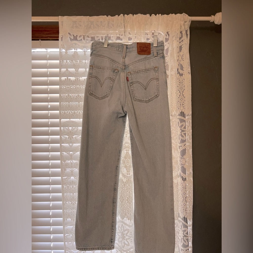 Levi’s Ribcage Straight Ankle Jeans size 25